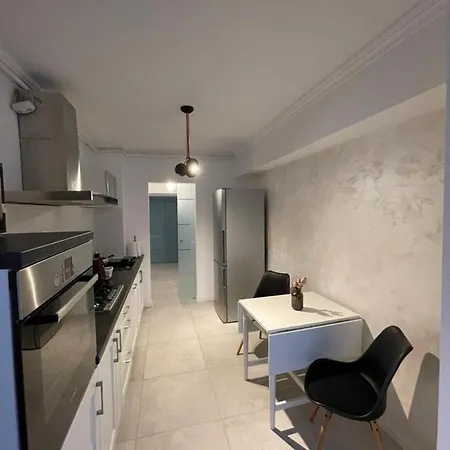 Faleza Nord Summer كونستانتا