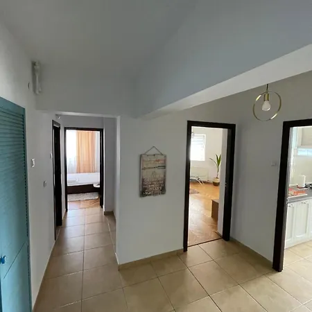 Faleza Nord Summer شقة *