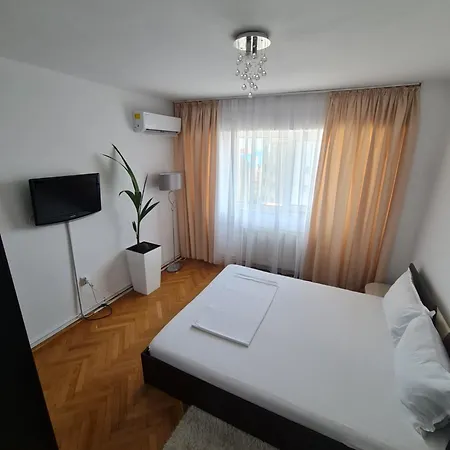 Faleza Nord Summer * كونستانتا